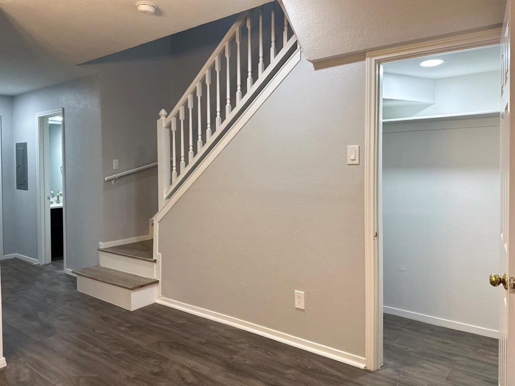 Brookhaven Village Condo Ph 01 & 0 - Residential