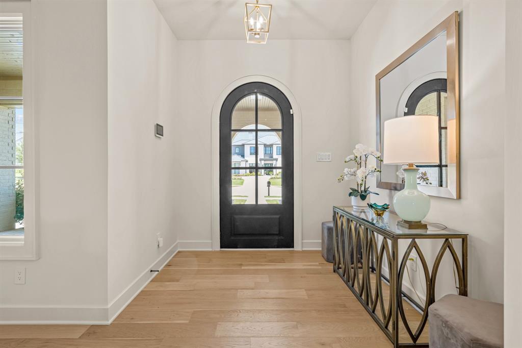 Montrachet - Residential