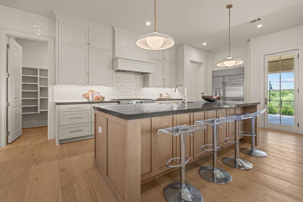 Montrachet - Residential