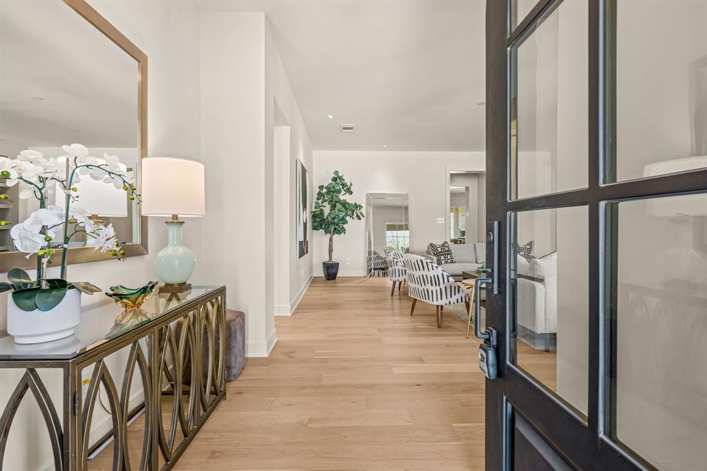 Montrachet - Residential