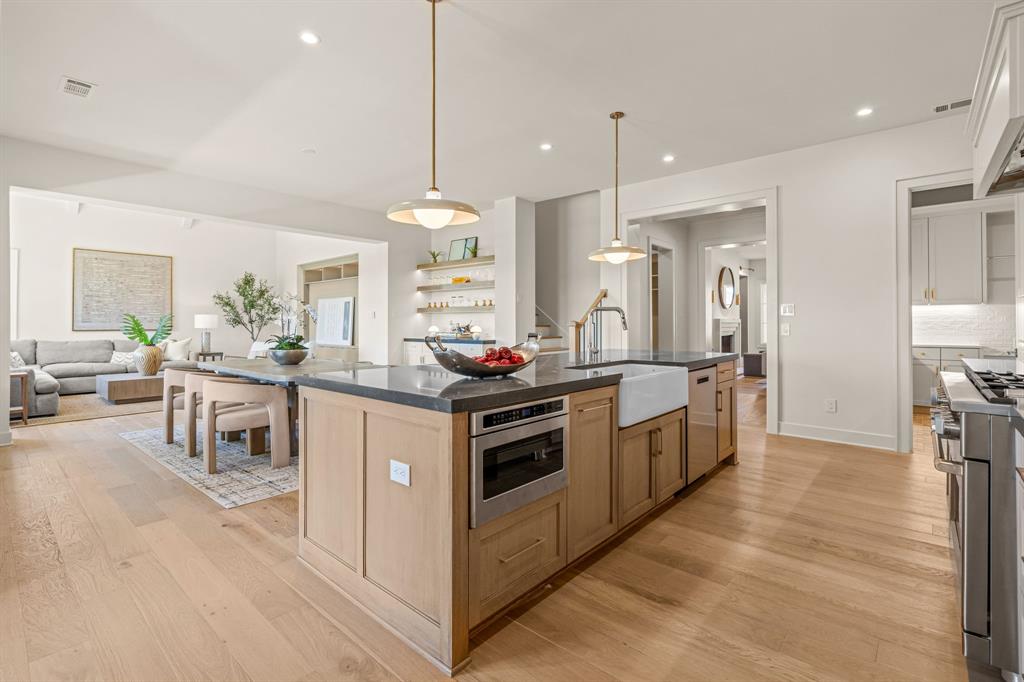 Montrachet - Residential