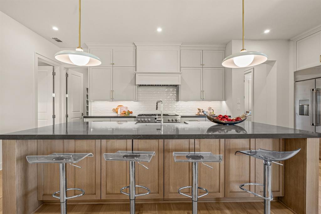 Montrachet - Residential