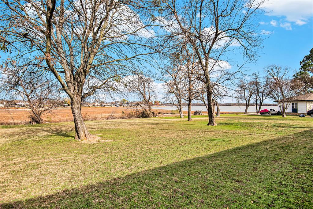 Waterfront lot in the County at Eagle Mountain Lake.  Here's your opportunity to build an affordable waterfront home!  Minimal Deed Restrictions.  No City taxes. Deed Restrictions available. Septic needed and community water available.

This lot is to be sold together with 7062 Rucker.



Legal Description is Eagle Mountain Acres Block 10 Community Area