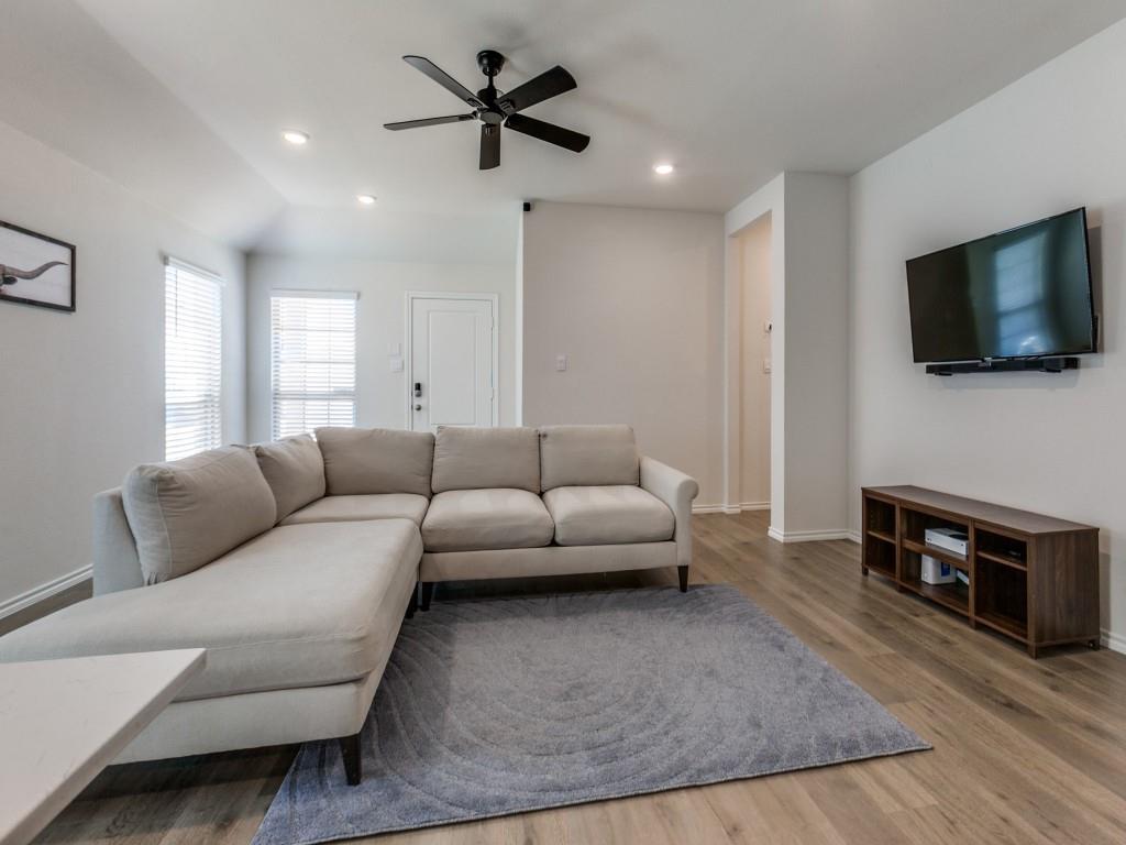 Travis Ranch Governors #1 - Residential