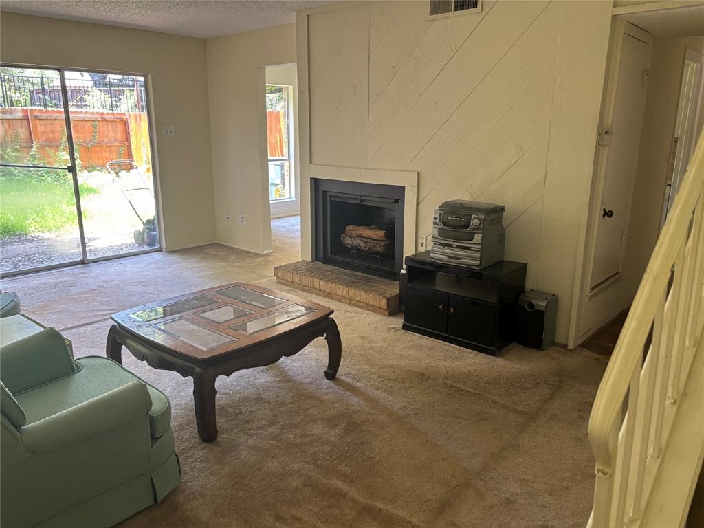 White Rock West Condo - Residential