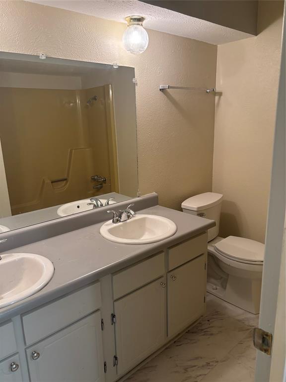 White Rock West Condo - Residential