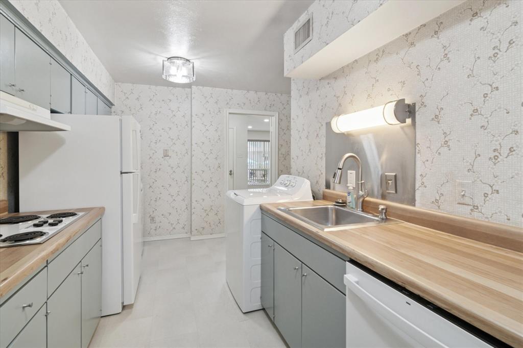 Park Central Condo - Residential