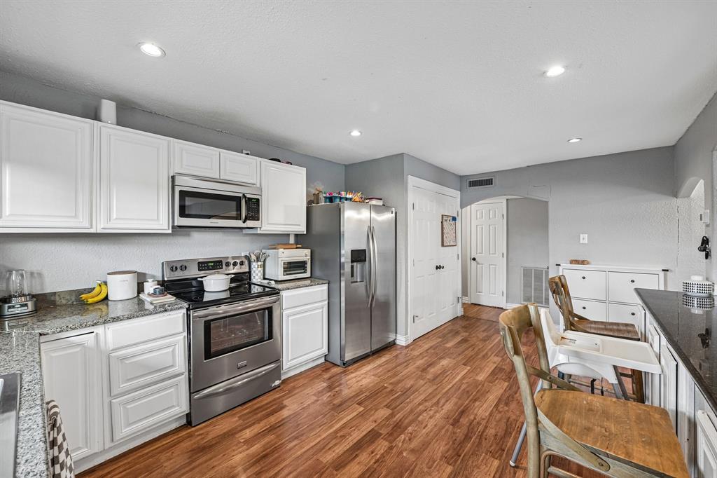 Lake Park Village 03 - Residential