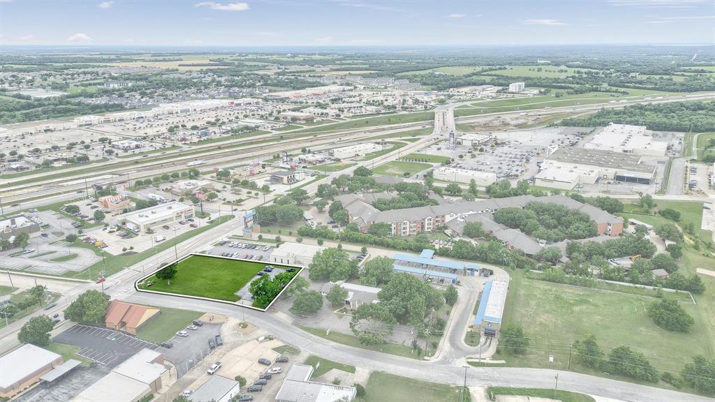 Bluestone Partners is pleased to exclusively offer for sale this exceptional ±0.62-acre hard corner parcel, strategically positioned with phenomenal proximity to US Highway 75 and Highway 82. This highly visible site offers outstanding access and frontage, making it an ideal location for retail, medical, or professional office development. Located at a signalized intersection, the property benefits from strong traffic counts, excellent ingress & egress, and immediate connectivity to two of the region’s most critical transportation corridors. Surrounded by established commercial and residential developments, this corner lot presents a rare opportunity for developers, owner-users, or investors seeking a prime location with built-in demand and long-term growth potential.