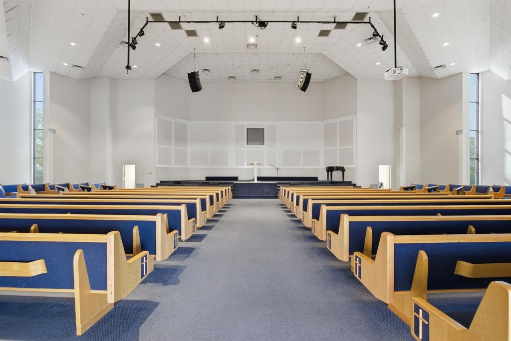 Willow Park Baptist Church - Commercial Sale