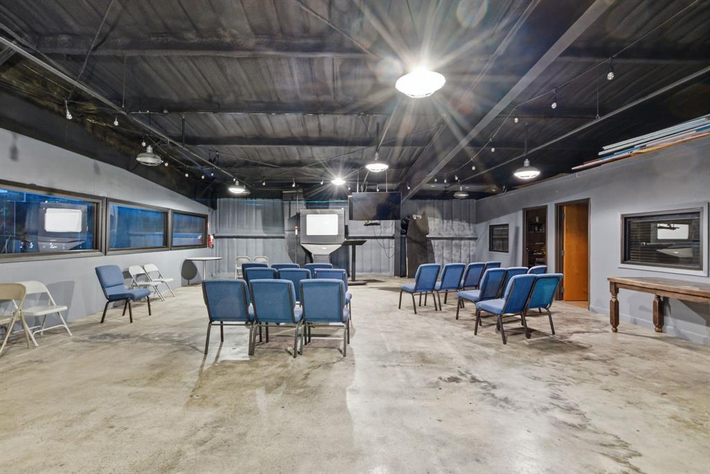 Willow Park Baptist Church - Commercial Sale