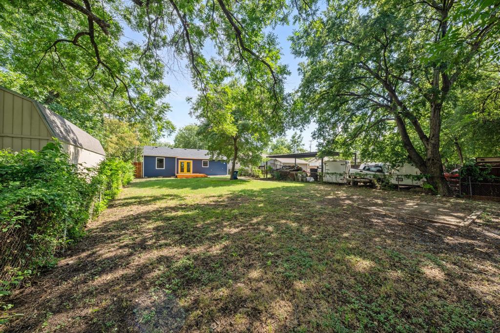 Bluebonnet Lawn - Residential