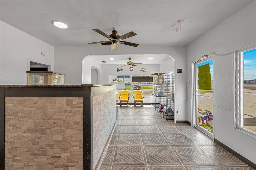 Honeycreek Acres - Commercial Sale