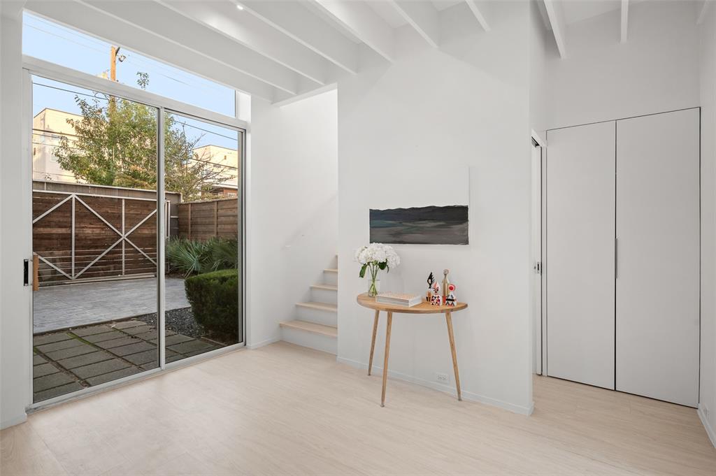 Robertson & Harris - Residential