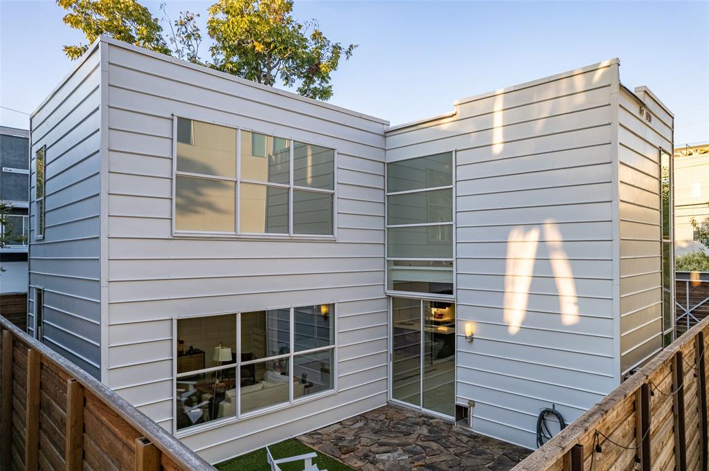 Robertson & Harris - Residential