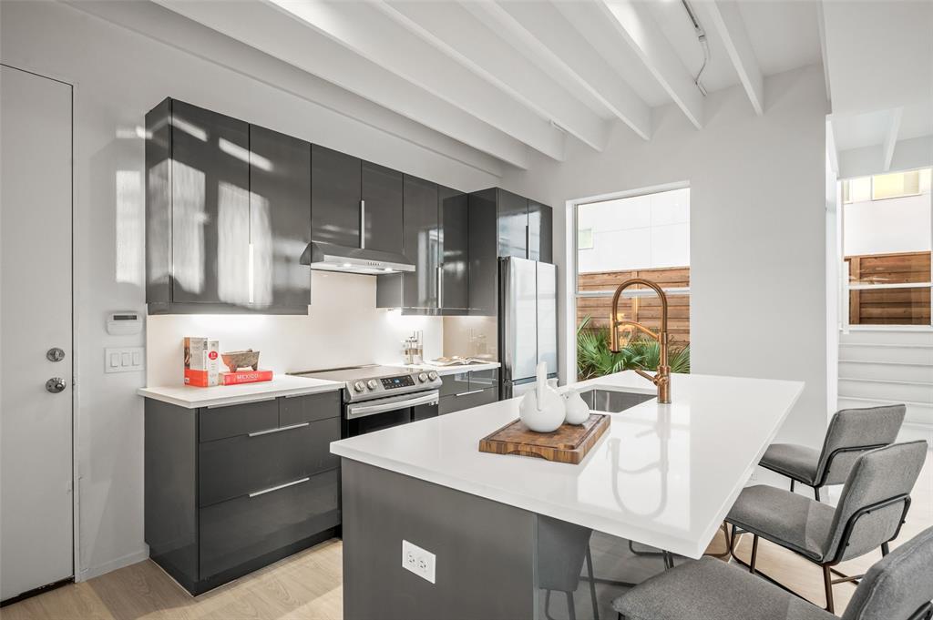 Robertson & Harris - Residential