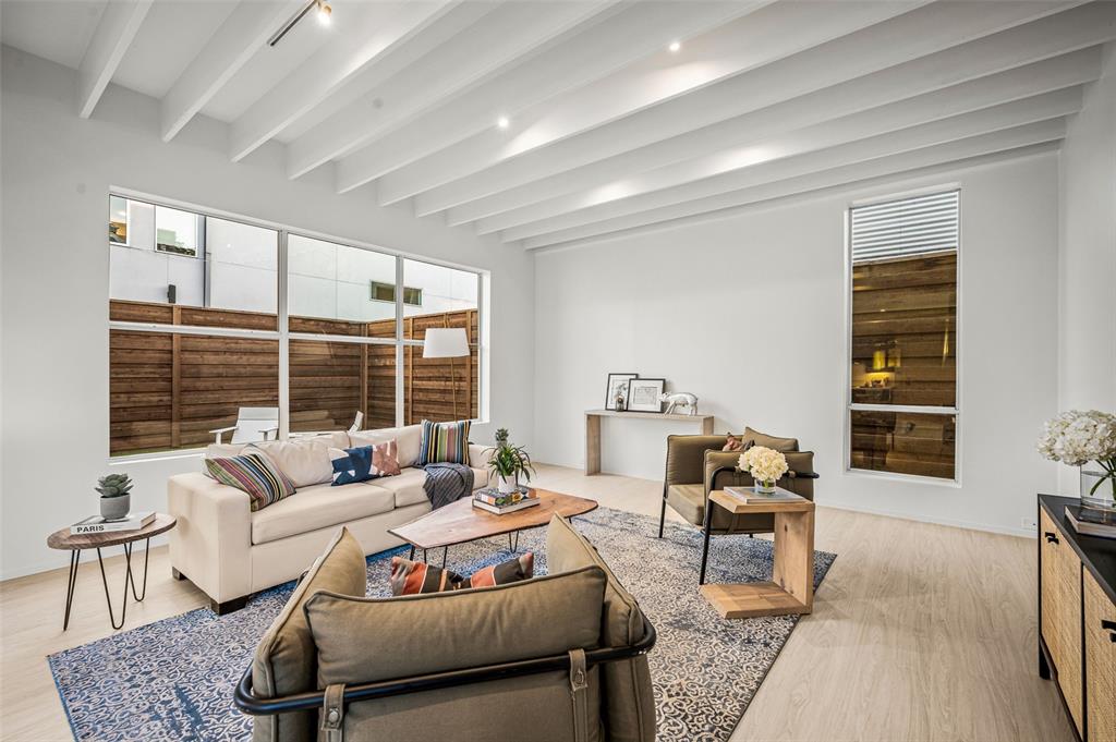 Robertson & Harris - Residential