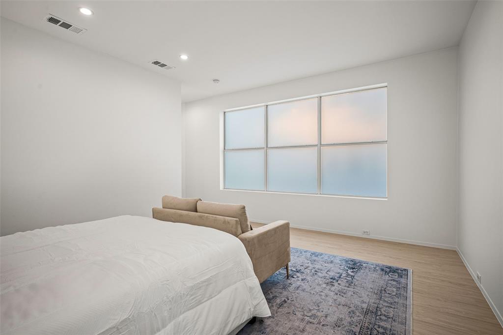 Robertson & Harris - Residential