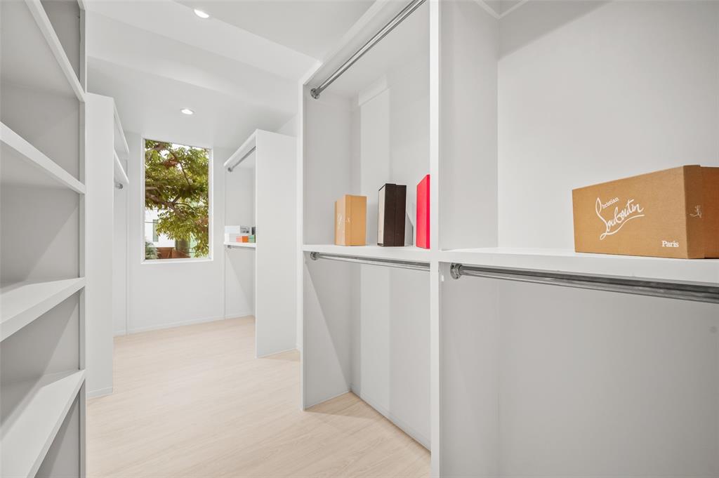 Robertson & Harris - Residential