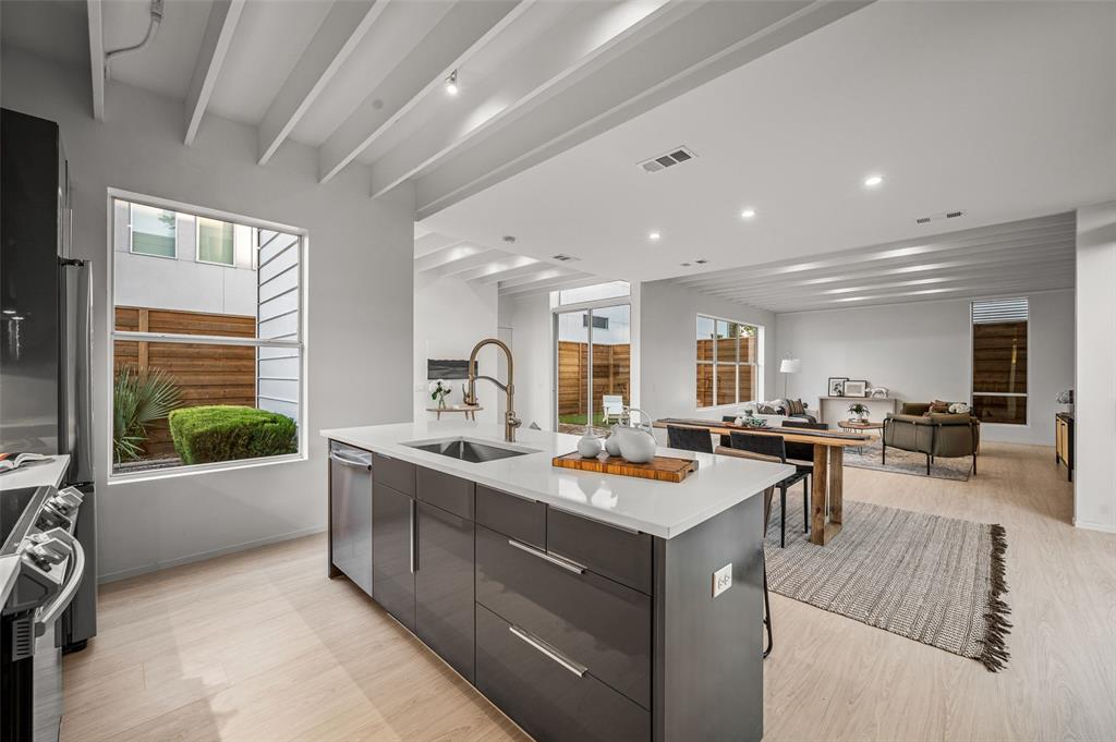 Robertson & Harris - Residential