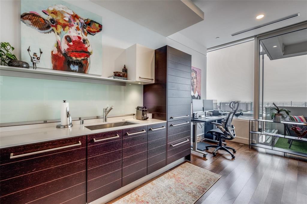 South Tower Residences - Residential