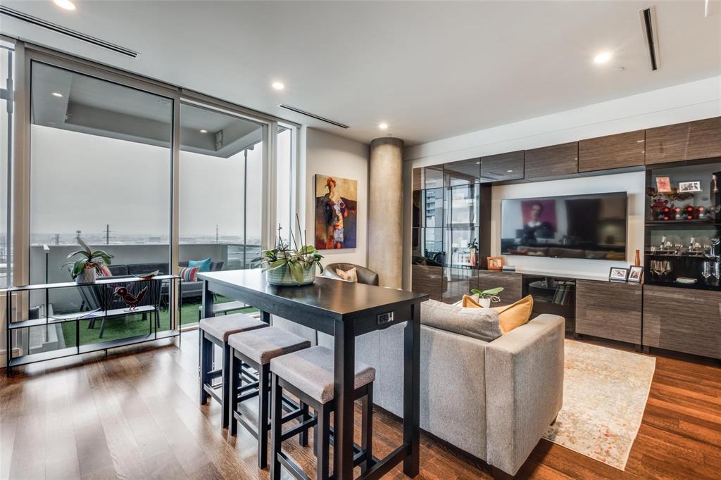 South Tower Residences - Residential
