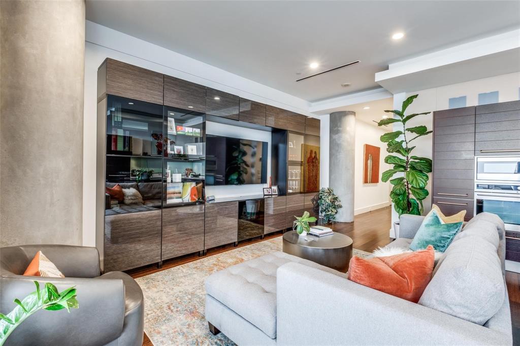 South Tower Residences - Residential