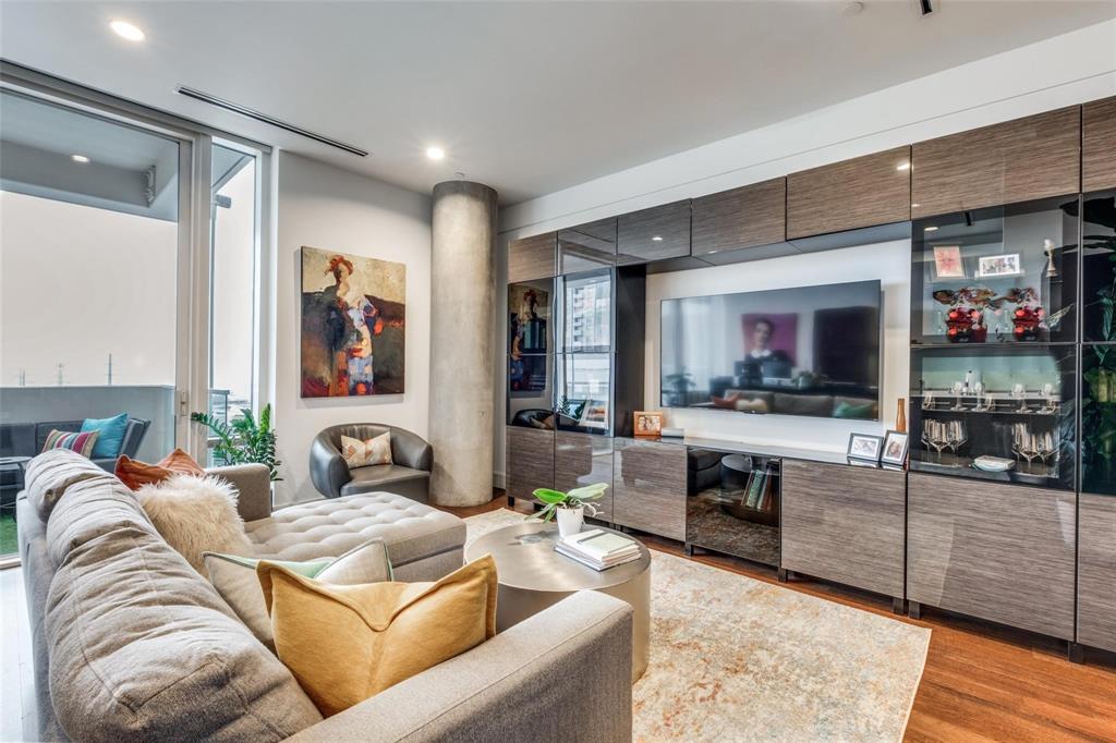 South Tower Residences - Residential