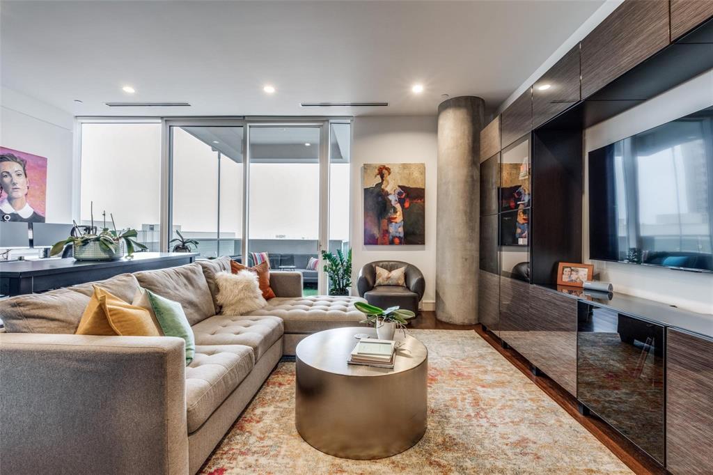 South Tower Residences - Residential
