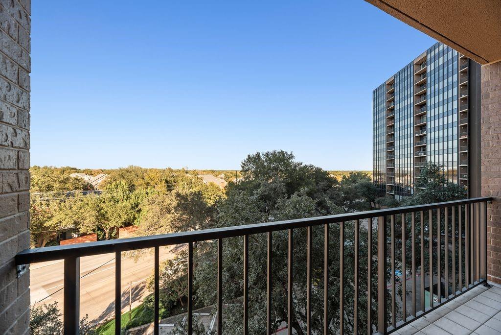 Bonaventure Condo - Residential