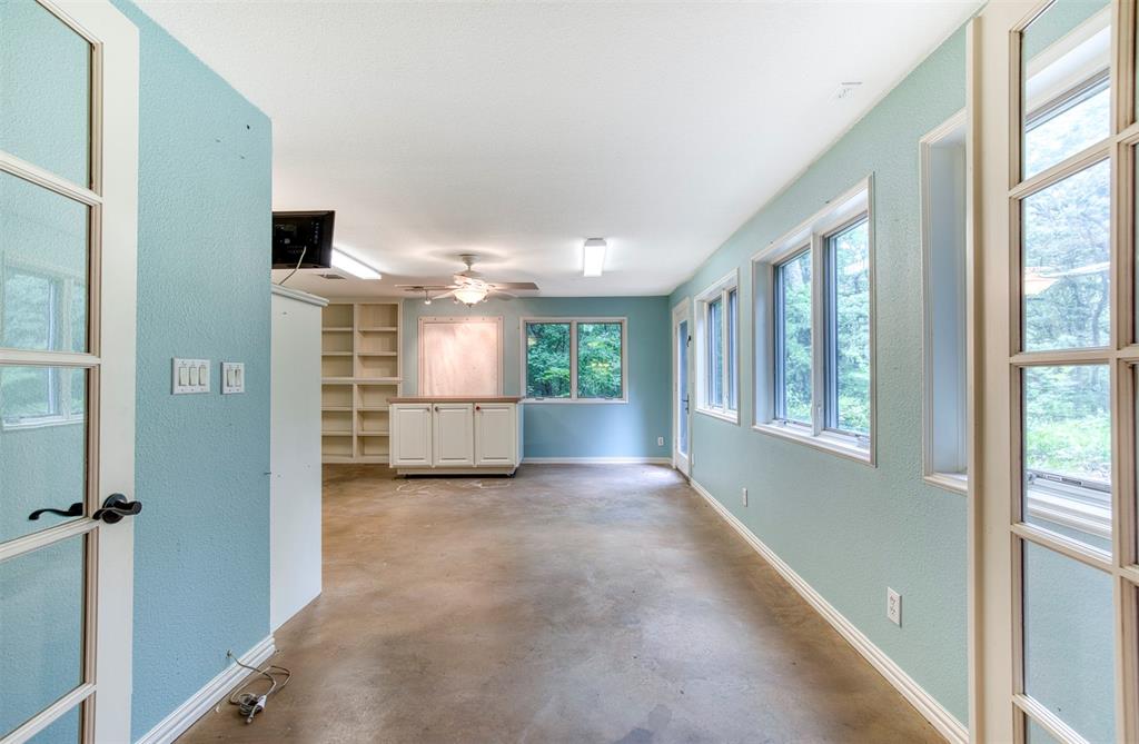 Emerald Sound At Lake Lewisvil - Residential
