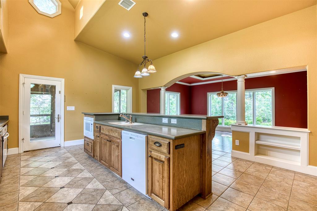 Emerald Sound At Lake Lewisvil - Residential