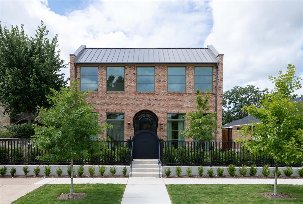 CHAMBERLAIN ARLINGTON HTS 1ST BLOCK - Residential