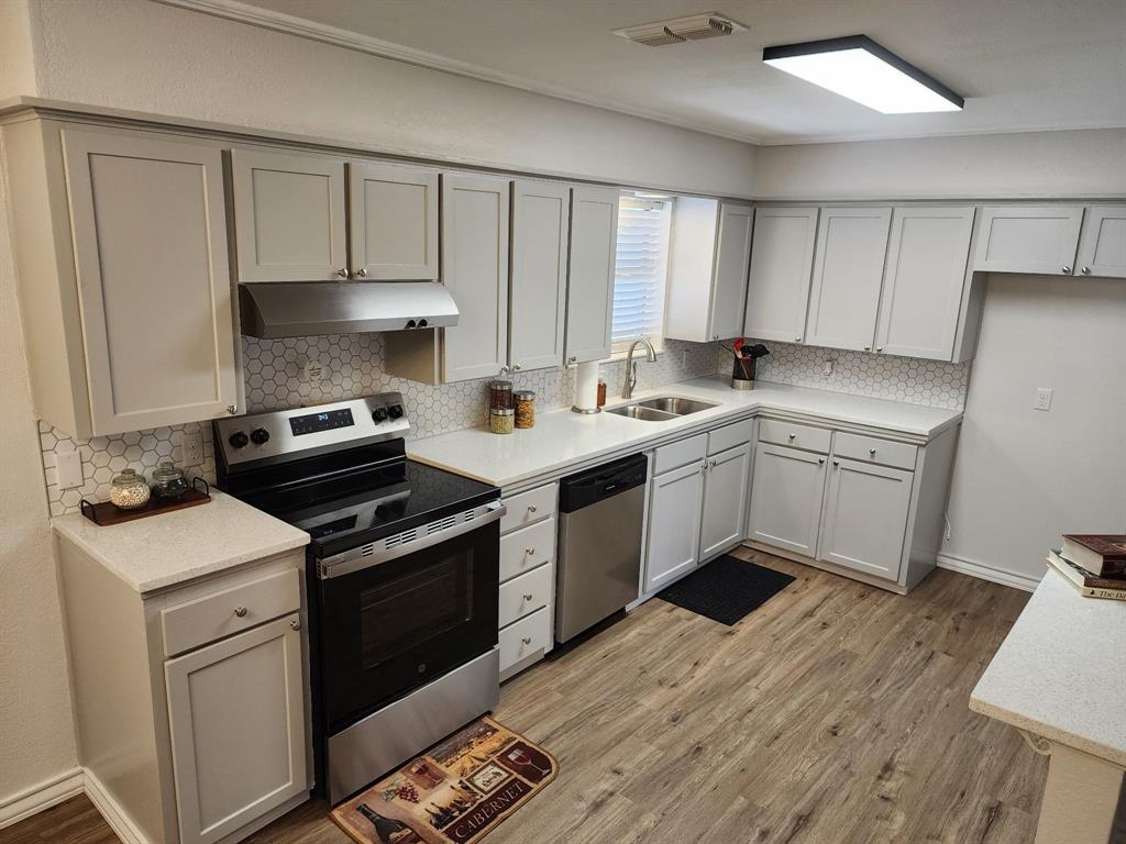 Country Club Estates - Residential