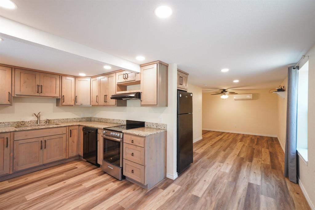 HT Henry AKA Lodal Land Tr 7 - Residential