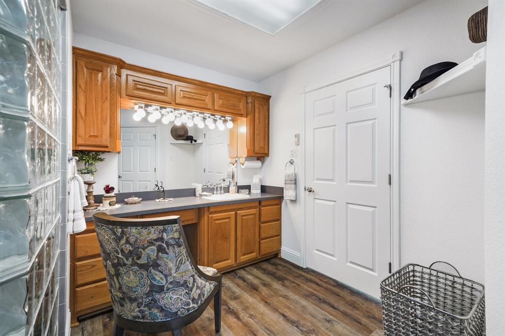 HT Henry AKA Lodal Land Tr 7 - Residential