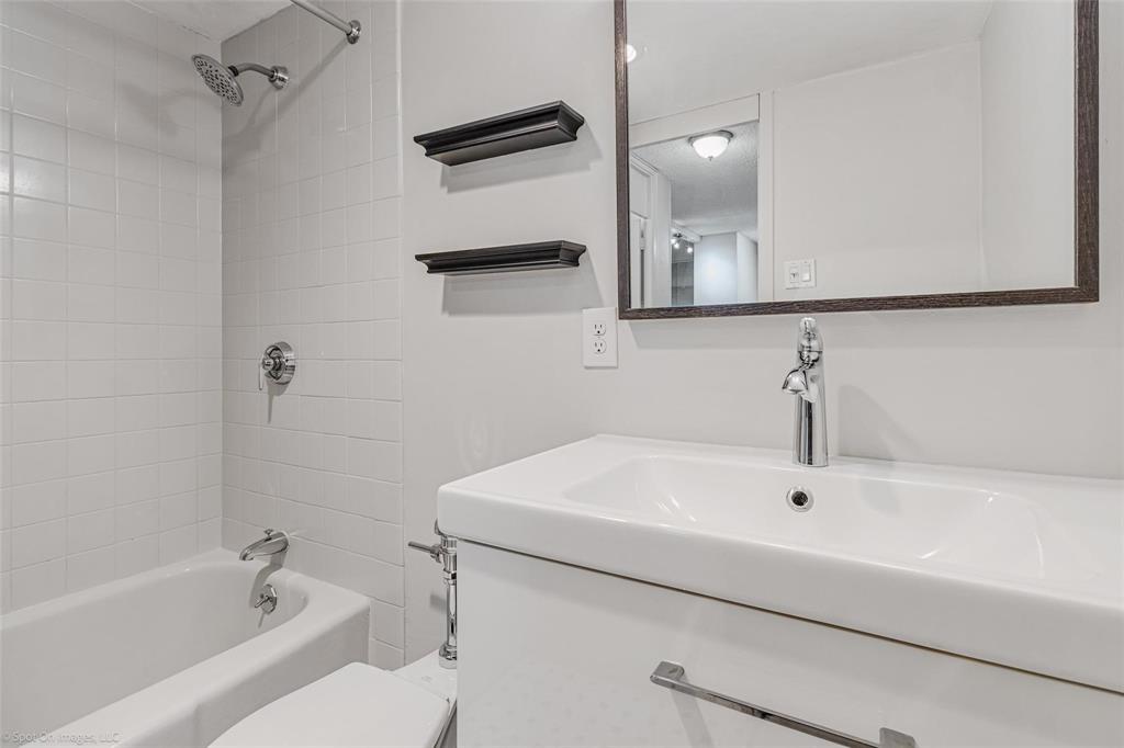 Twenty 01 Turtle Crk Condo - Residential