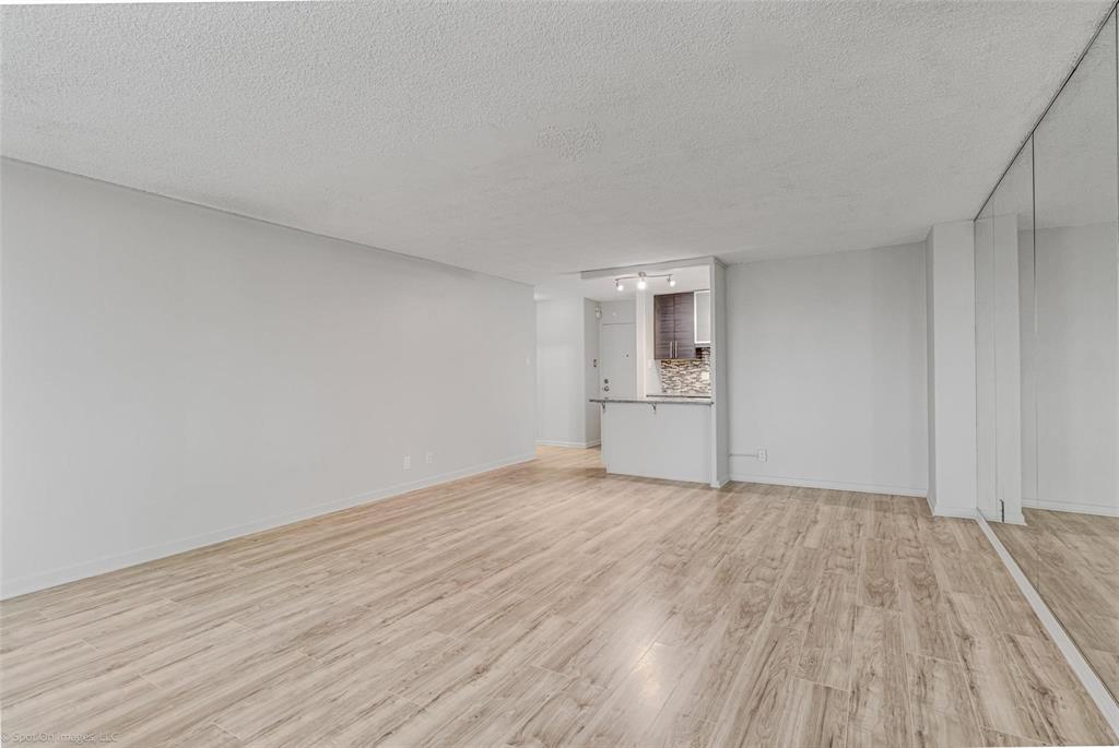 Twenty 01 Turtle Crk Condo - Residential