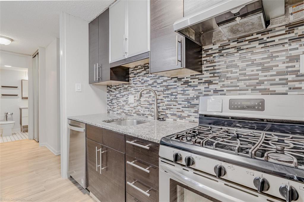Twenty 01 Turtle Crk Condo - Residential