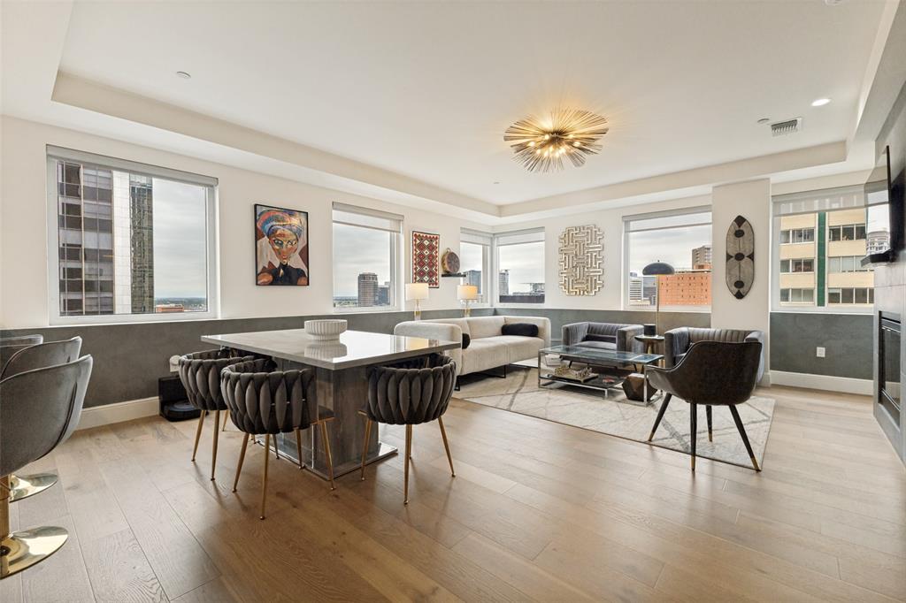 ElmStreetCondo1505 - Residential