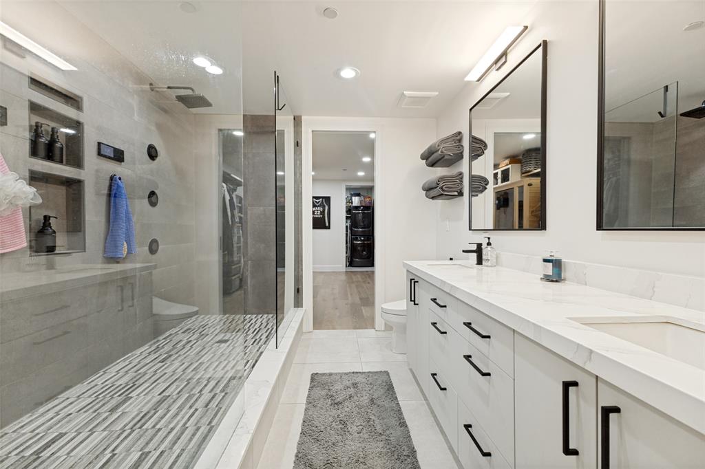 ElmStreetCondo1505 - Residential