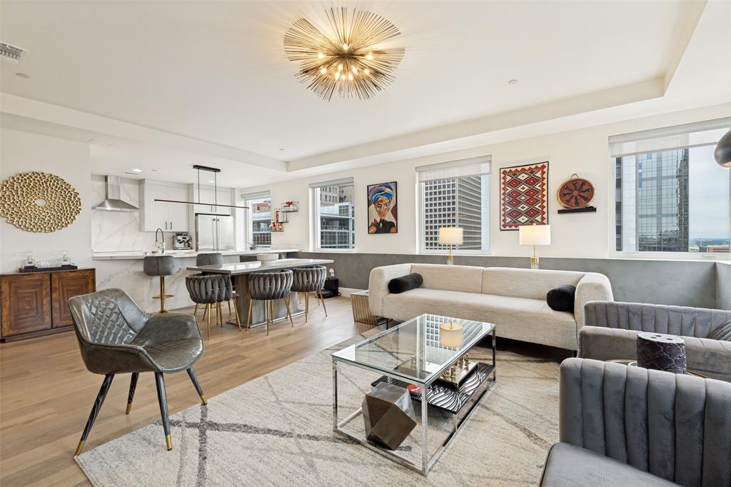 ElmStreetCondo1505 - Residential