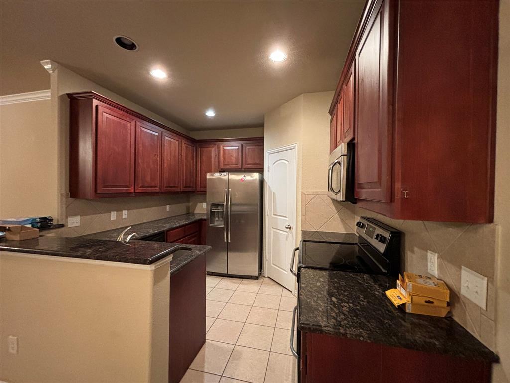 Le Chateau - Residential