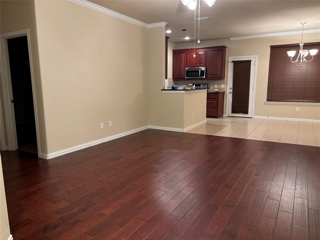 Le Chateau - Residential