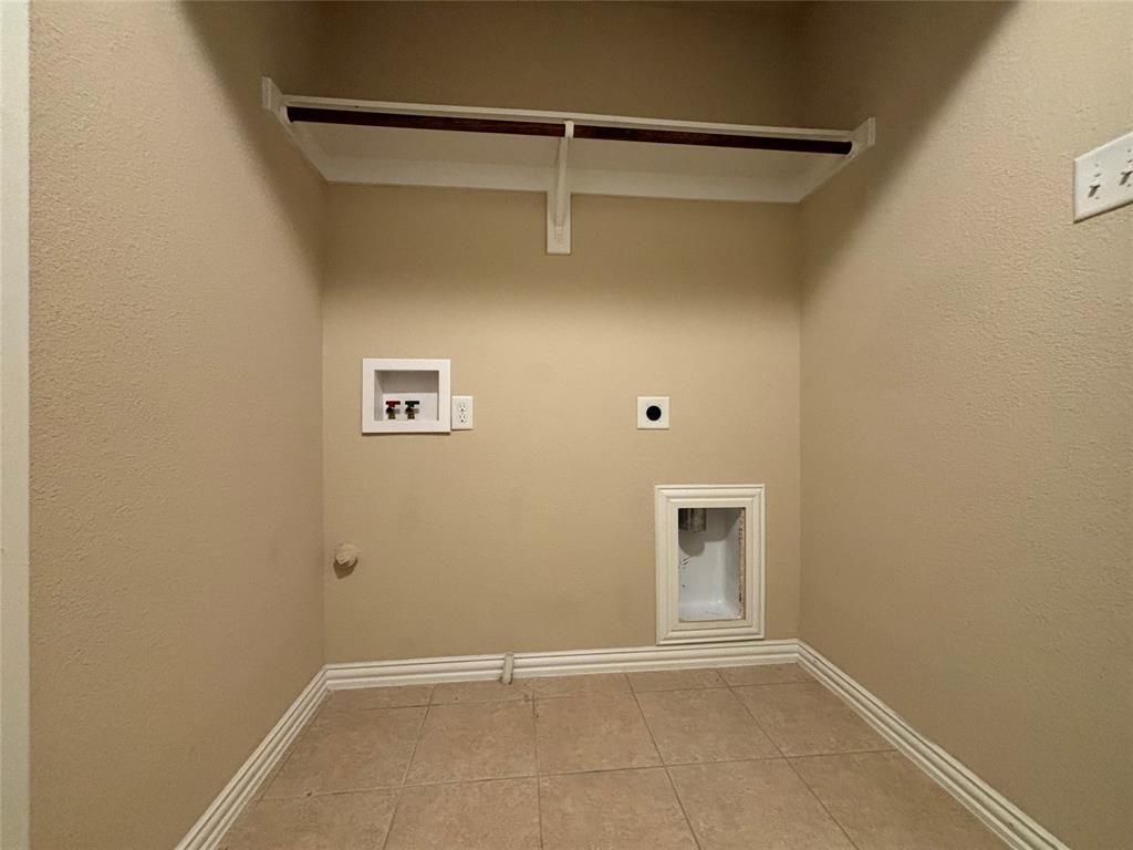 Le Chateau - Residential