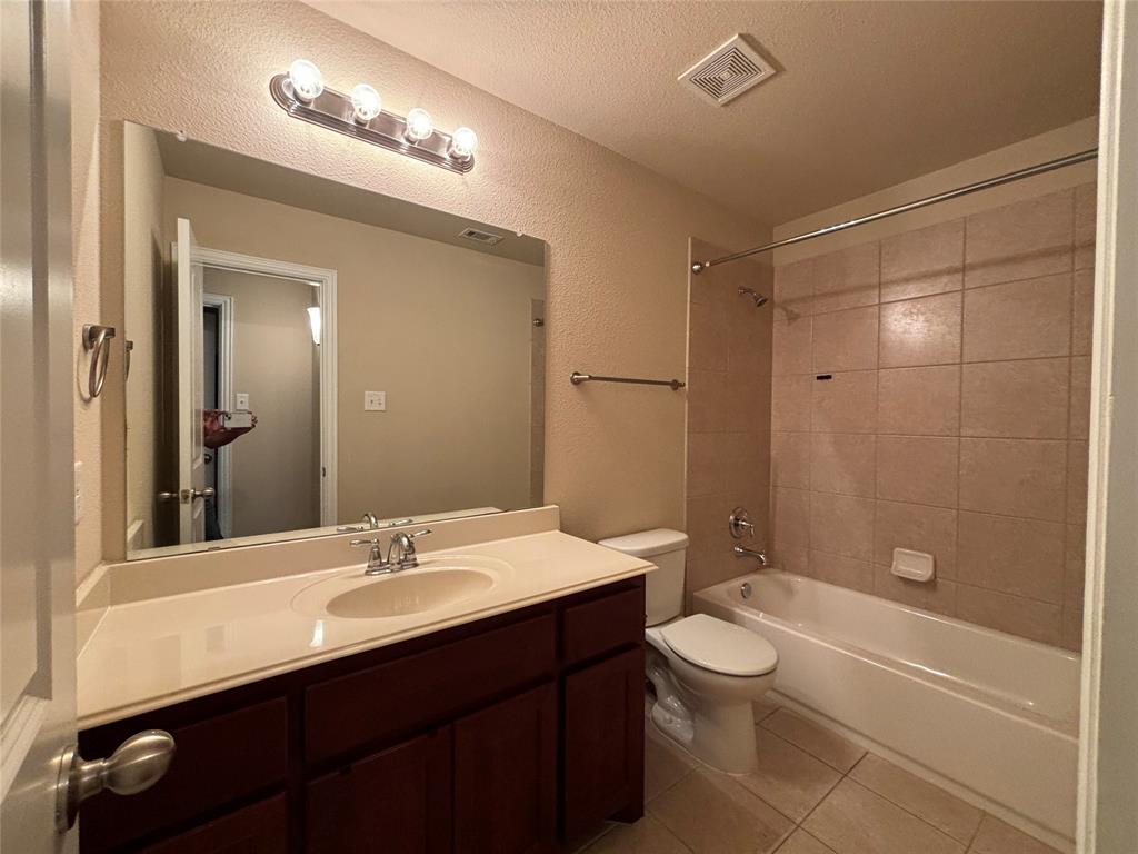 Le Chateau - Residential