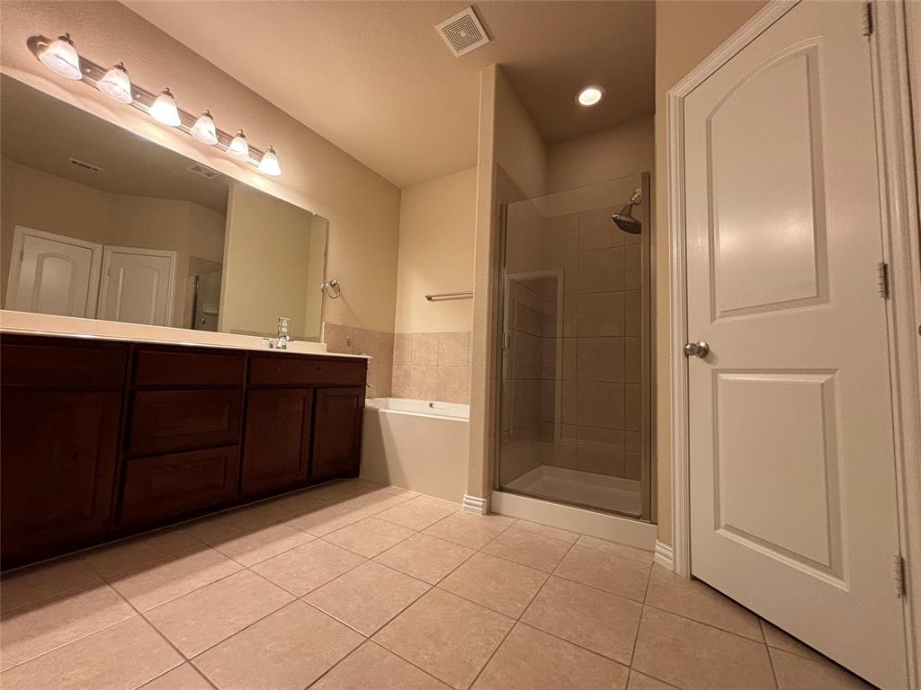 Le Chateau - Residential