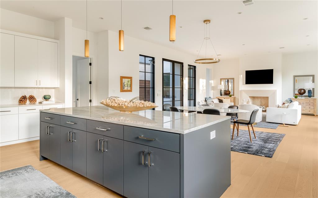 Preston Hollow Village Ph Three - Residential