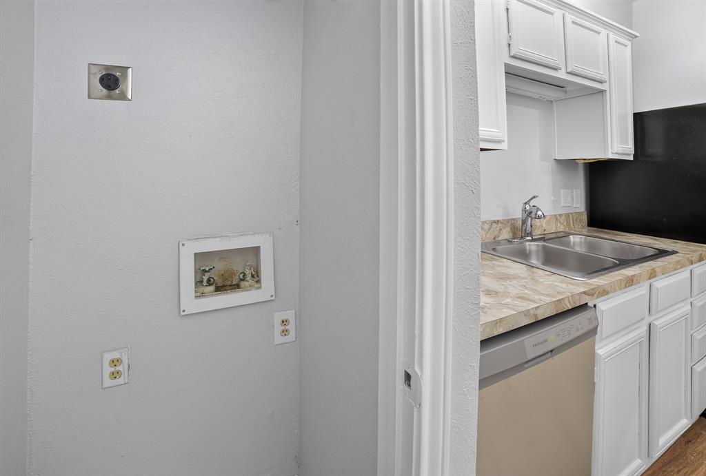 Cantor Park Condo - Residential