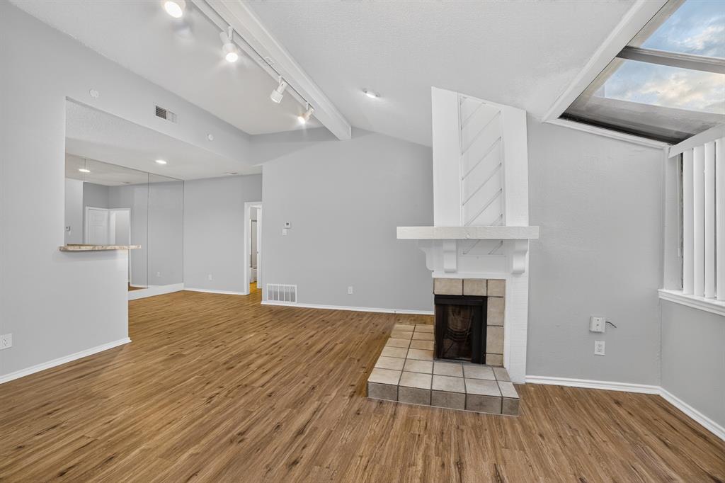 Cantor Park Condo - Residential